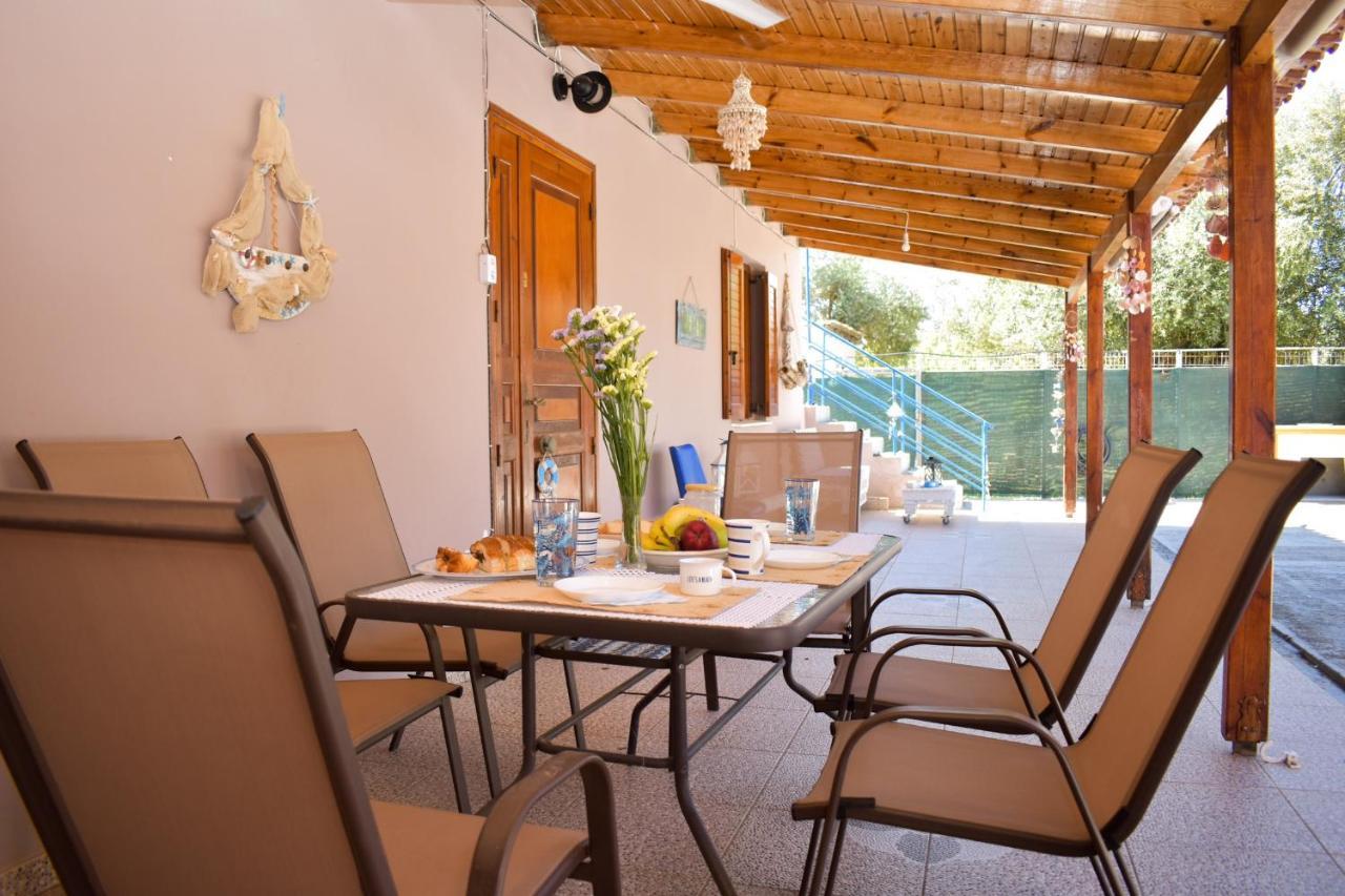 Malou Garden House Near The Beach Glifa  Экстерьер фото