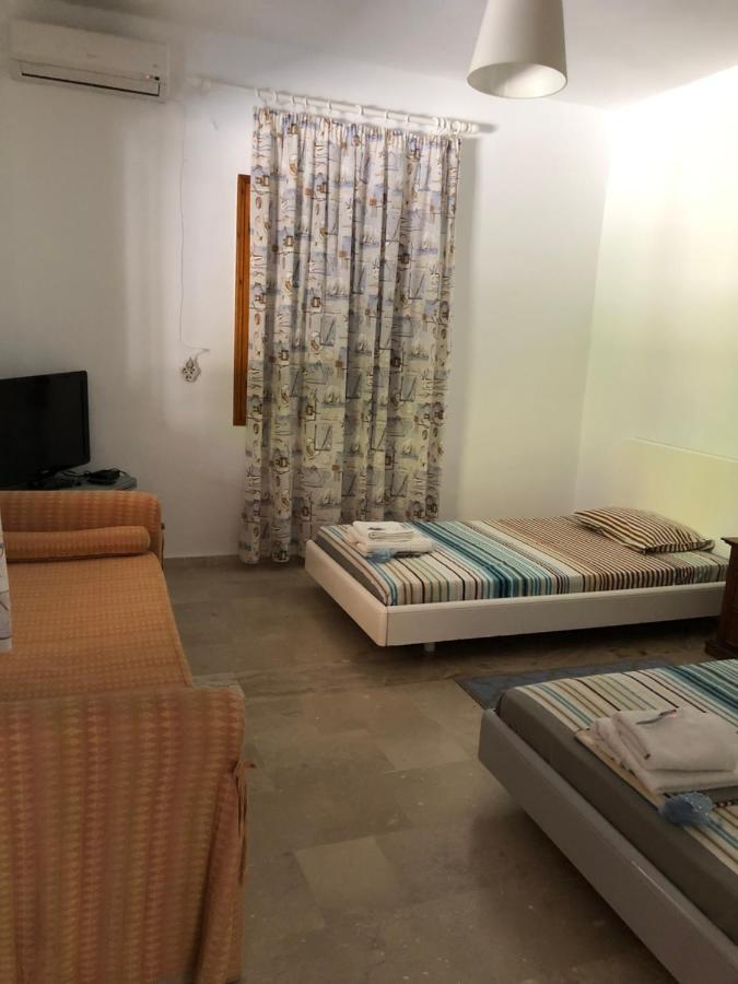 Malou Garden House Near The Beach Glifa  Экстерьер фото
